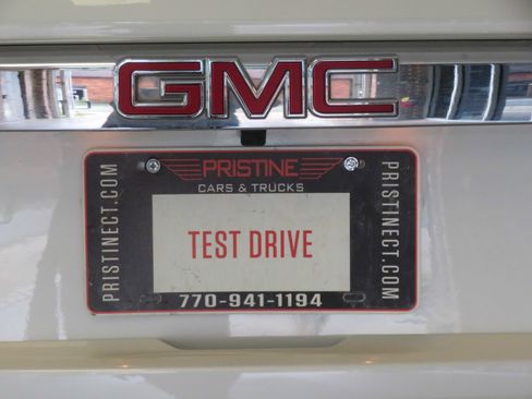 Used 2015 GMC Yukon XL Denali w/ Touring Package AWD/4WD image 71