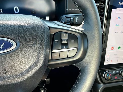 Used 2024 Ford Ranger Lariat w/ FX4 Off-Road Package image 23