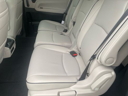 Certified 2026 Honda Odyssey Touring image 16