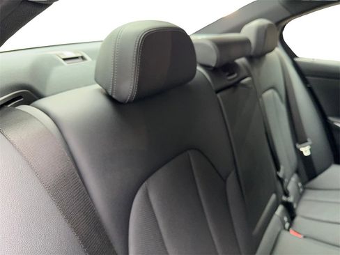 Used 2024 BMW 330i 330i image 40