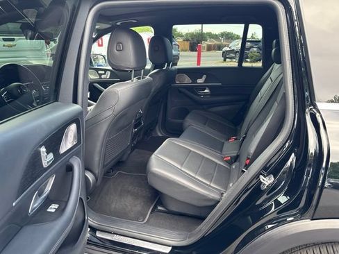 Used 2025 Mercedes-Benz GLS 450 4MATIC image 13