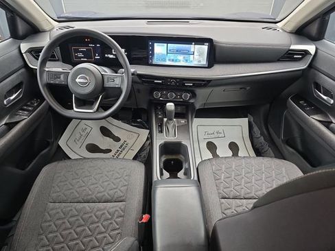 Used 2025 Nissan Kicks SV image 21