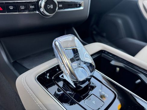 New 2026 Volvo XC90 T8 Plus w/ Protection Package Premier image 16