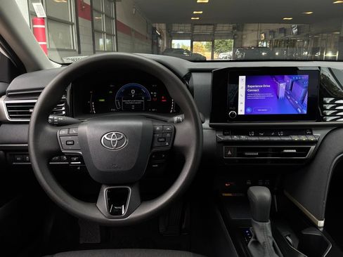 Used 2026 Toyota Camry LE FWD image 14