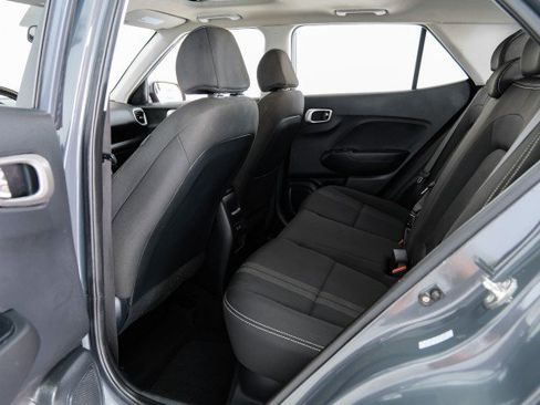 Used 2024 Hyundai Venue SEL FWD image 34