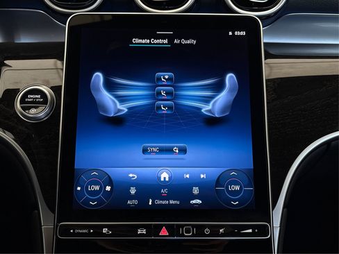 Used 2025 Mercedes-Benz GLC 300 4MATIC image 25