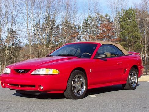 Used 1994 Ford Mustang GT image 1