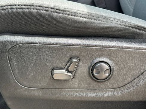 Used 2022 RAM 1500 Big Horn RWD image 11