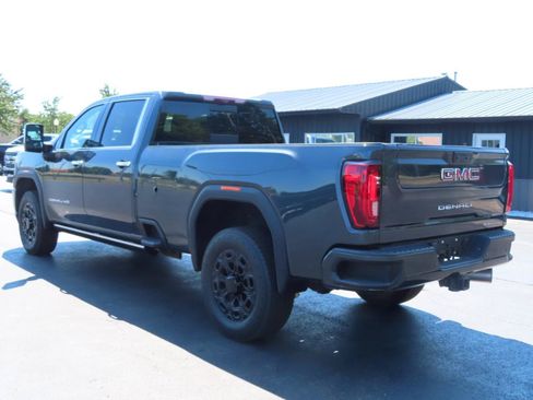 Used 2021 GMC Sierra 3500 Denali w/ Denali Ultimate Package AWD/4WD image 4