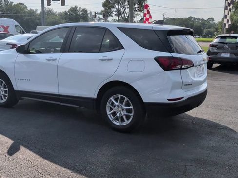 Used 2022 Chevrolet Equinox LS w/ LS Convenience Package FWD image 6