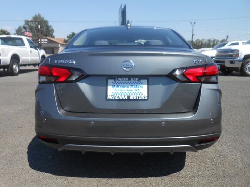 Used 2021 Nissan Versa SV image 8
