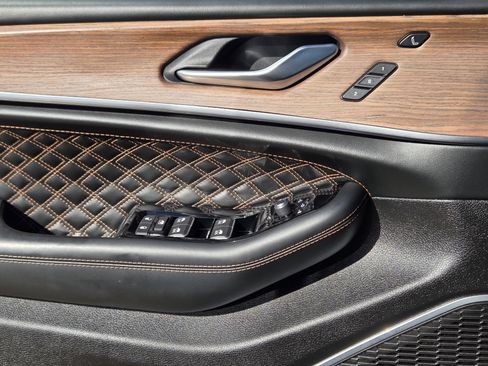 Used 2024 Jeep Grand Cherokee L Summit w/ High Altitude Package image 24