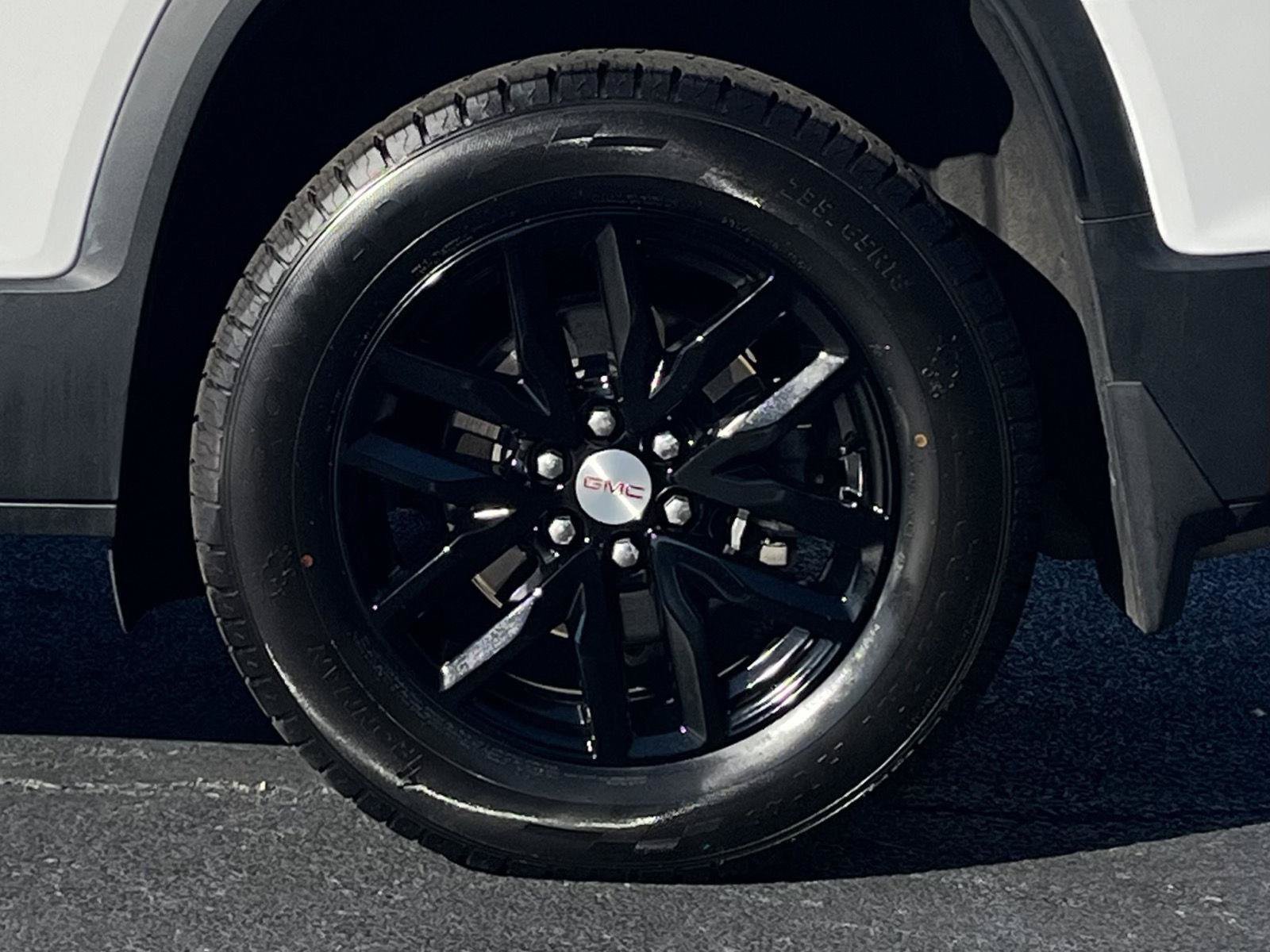 Used 2019 GMC Acadia SLT w/ LPO, Floor Liner Package FWD image 27