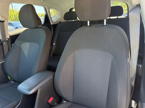 Used 2024 Hyundai Kona SEL image 11