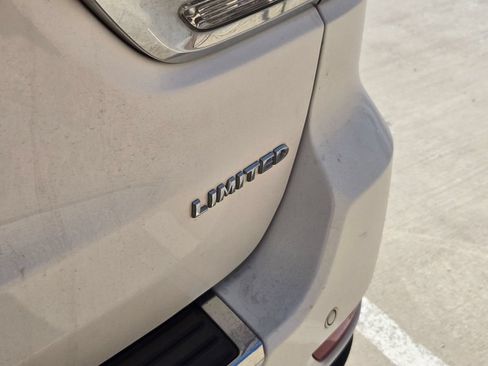 Used 2021 Jeep Grand Cherokee Limited RWD image 10