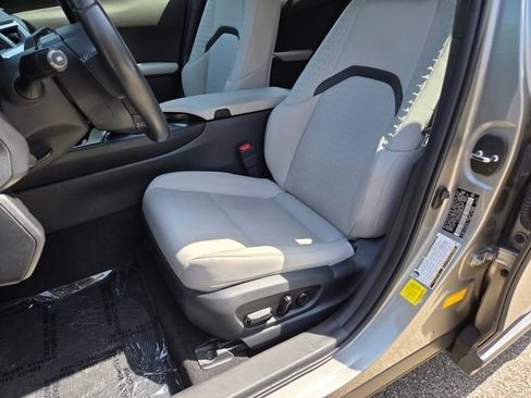 Used 2021 Lexus UX 250h w/ Accessory Package (Z1) AWD/4WD image 8