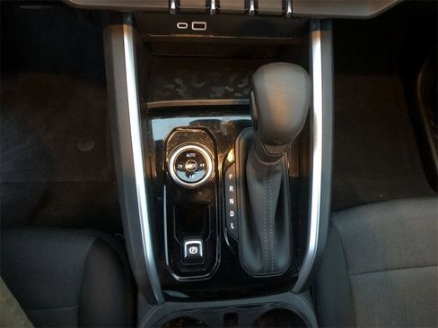 Used 2023 Chevrolet Colorado Trail Boss w/ Technology Package image 19