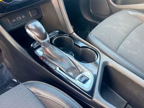 Used 2020 Buick Encore GX Preferred w/ Cold Weather Comfort Package image 17