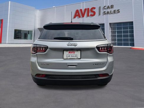 Used 2025 Jeep Compass Limited image 7