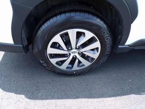 Certified 2025 Subaru Outback Premium image 7