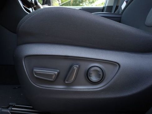 Used 2025 Toyota RAV4 XLE image 21