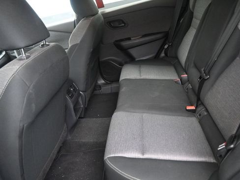 Used 2021 Nissan Rogue S FWD image 14