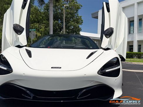 Used 2021 McLaren 720S Performance RWD image 3