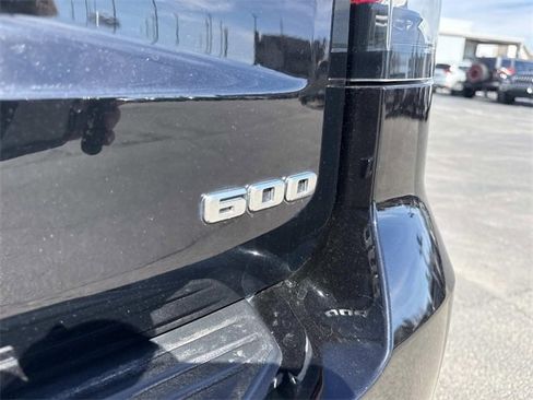 Used 2022 Cadillac Escalade ESV Premium Luxury image 4