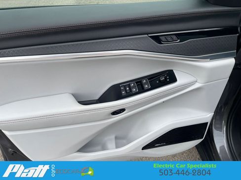 Used 2025 Jeep Wagoneer S Limited image 22