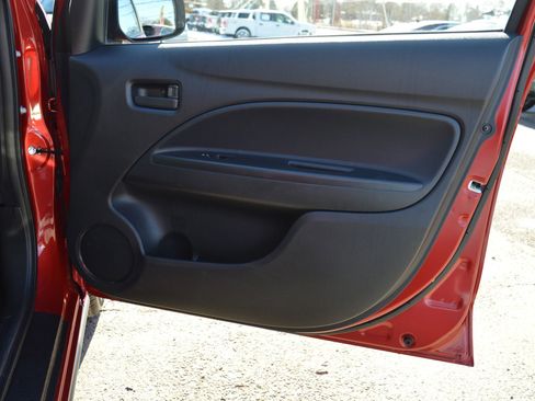 Used 2017 Mitsubishi Mirage ES image 29