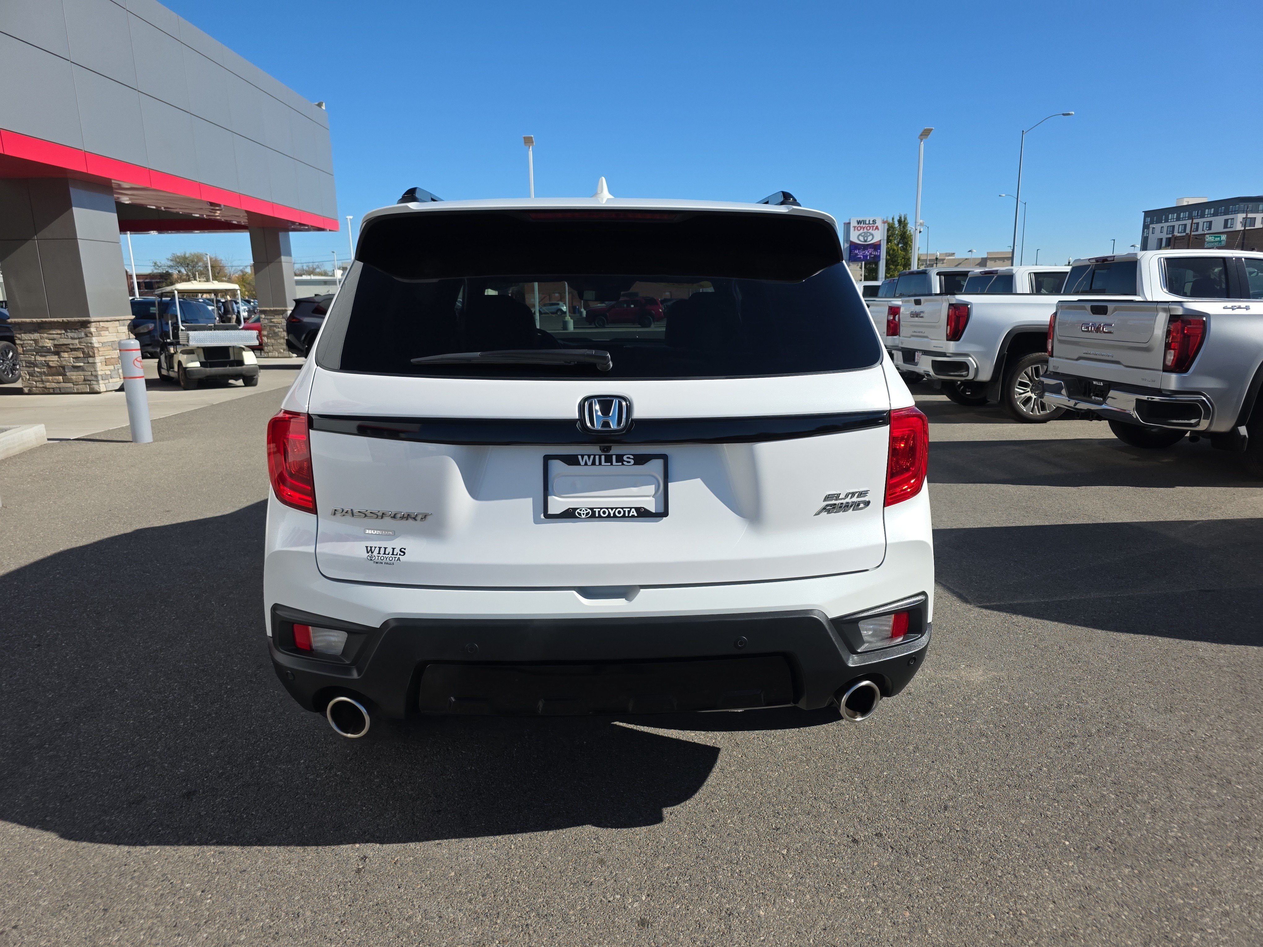 Used 2023 Honda Passport Elite image 7