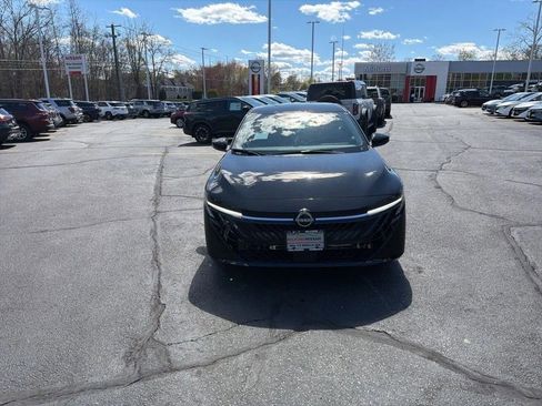 Used 2025 Nissan Sentra SV w/ All-Weather Package FWD image 7