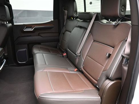 Used 2023 GMC Sierra 1500 Denali w/ Technology Package AWD/4WD image 16