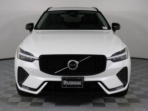 Certified 2025 Volvo XC60 B5 Core image 6