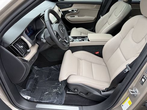 New 2026 Volvo XC90 B6 Ultra w/ Lounge Package image 8