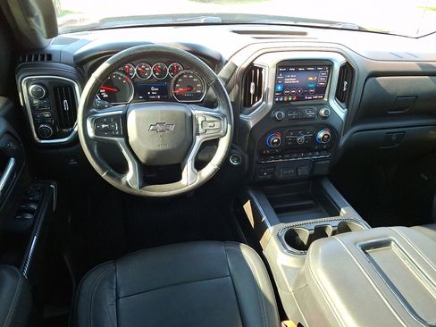 Used 2020 Chevrolet Silverado 1500 LT Trail Boss AWD/4WD image 11