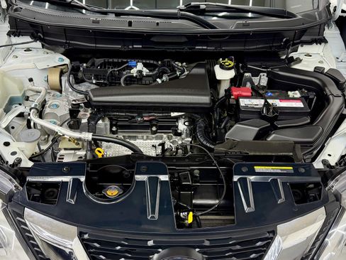 Used 2020 Nissan Rogue SV image 25