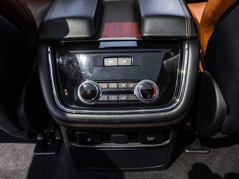 Used 2020 Lincoln Navigator Reserve AWD/4WD image 22