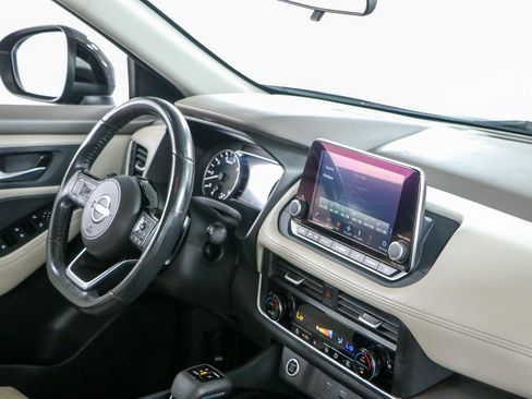 Used 2023 Nissan Rogue SV w/ SV Premium B Package FWD image 26