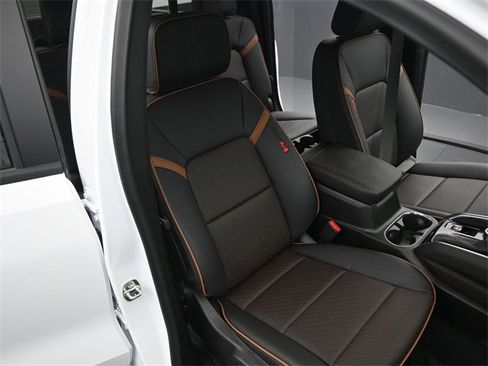 New 2026 GMC Canyon AT4 w/ AT4 Premium Package image 19