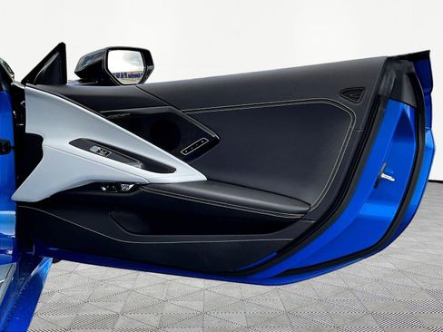 Used 2025 Chevrolet Corvette Stingray Preferred Conv w/ Stealth Interior Trim Package RWD image 23
