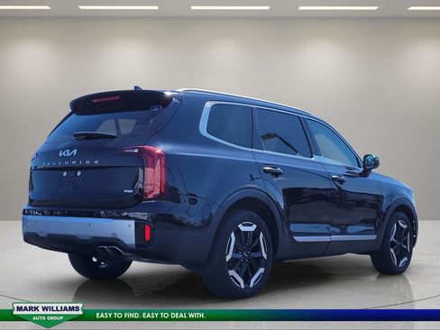 Used 2025 Kia Telluride S AWD/4WD image 4