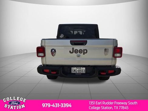 Used 2022 Jeep Gladiator Rubicon AWD/4WD image 5