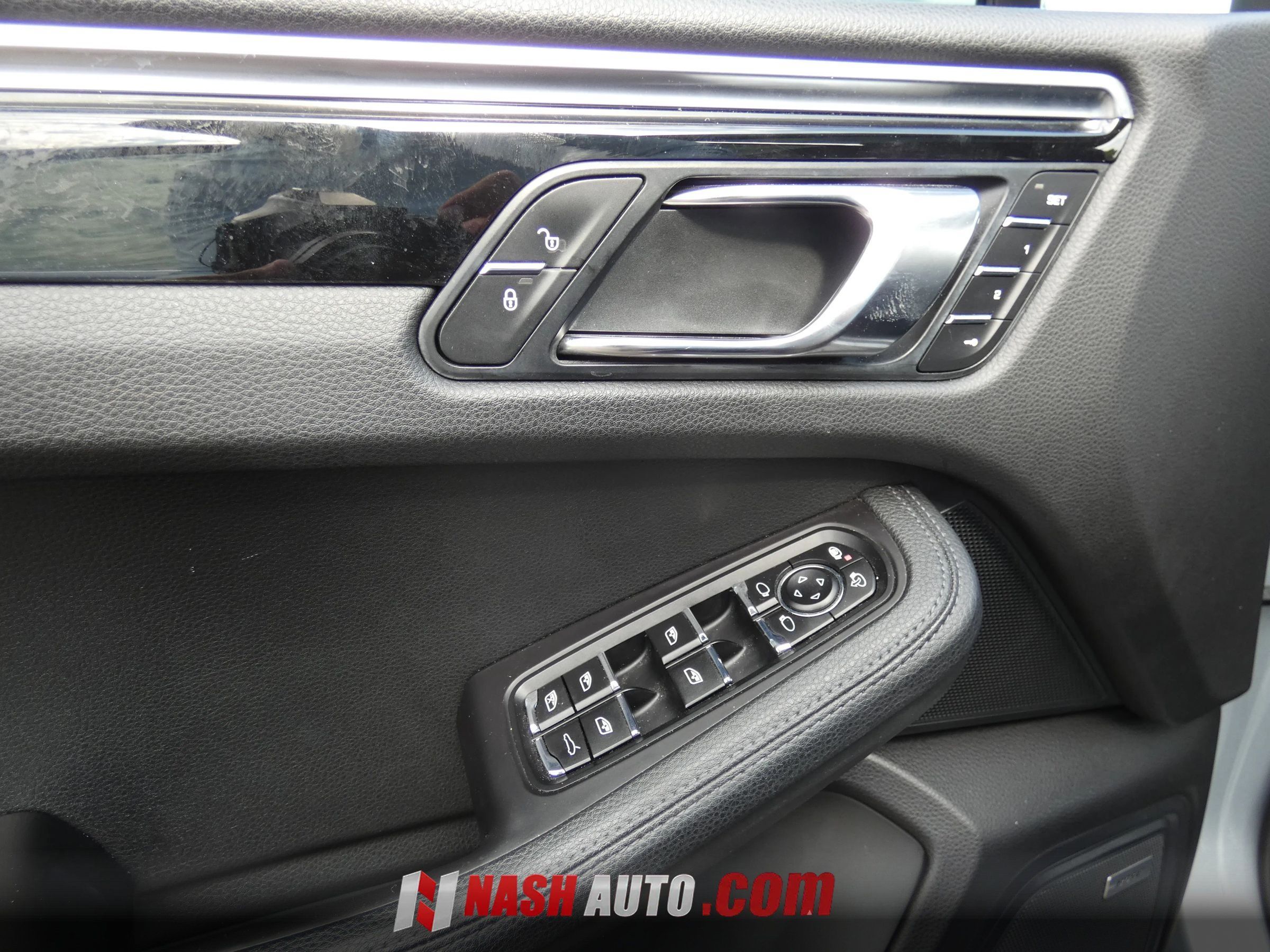 Used 2017 Porsche Macan S AWD/4WD image 65