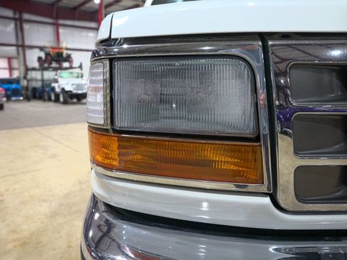 Used 1993 Ford F150 XLT image 37