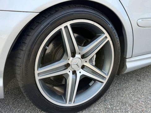 Used 2007 Mercedes-Benz E 63 AMG Sedan image 26