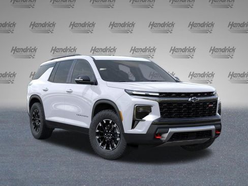 New 2026 Chevrolet Traverse Z71 w/ Driver Confidence Package image 2