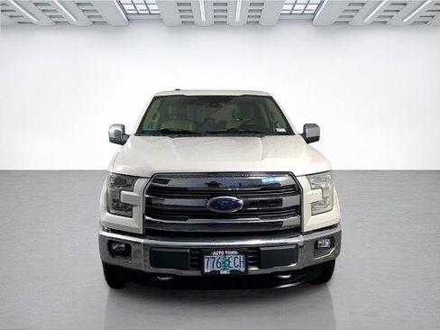 Used 2015 Ford F150 Lariat w/ Equipment Group 502A Luxury AWD/4WD image 4