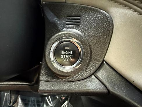 Used 2023 Subaru Outback Premium AWD/4WD image 38