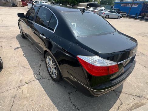 Used 2010 Hyundai Genesis 4.6 w/ Technology Pkg 5 RWD image 4